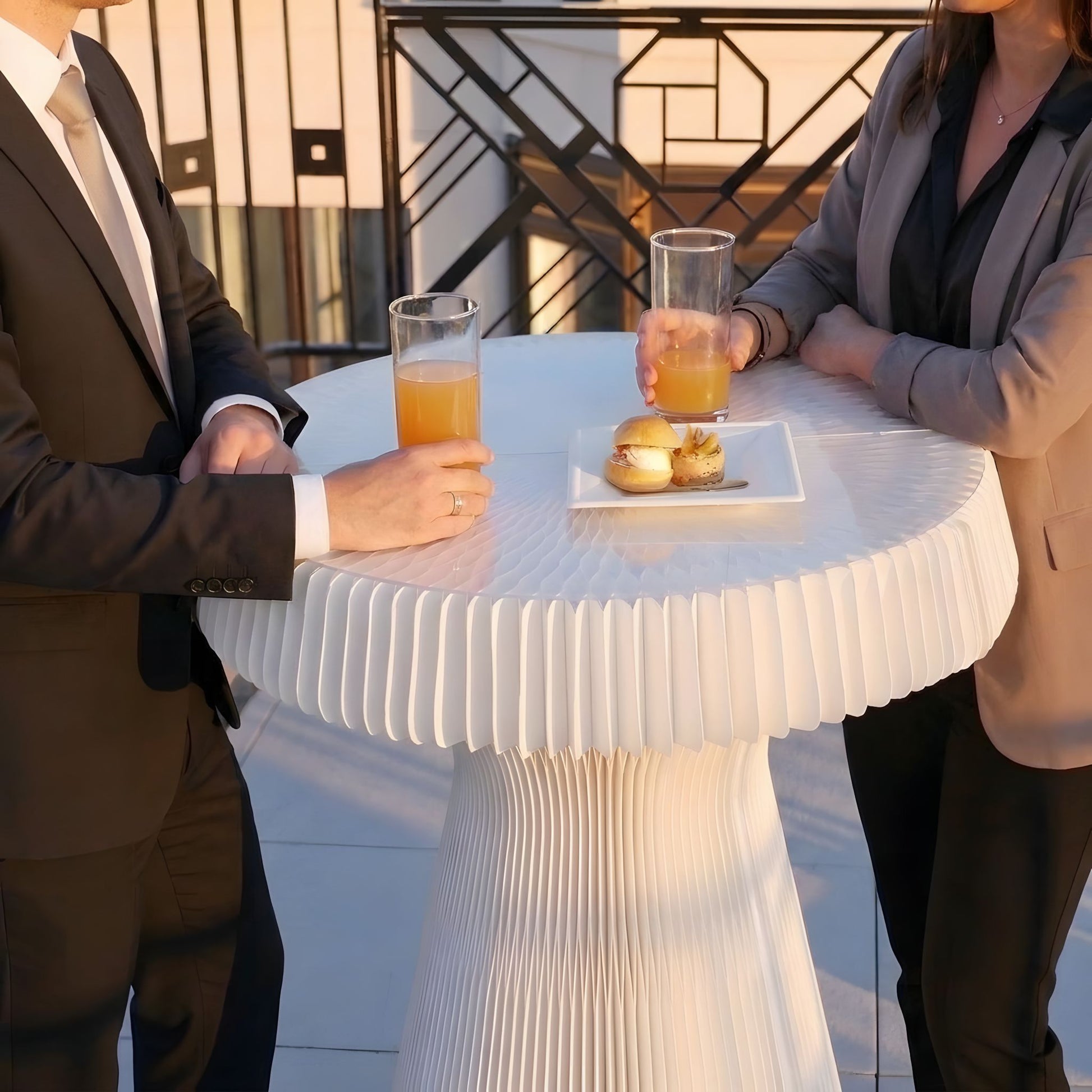 Paul, Maxi high table